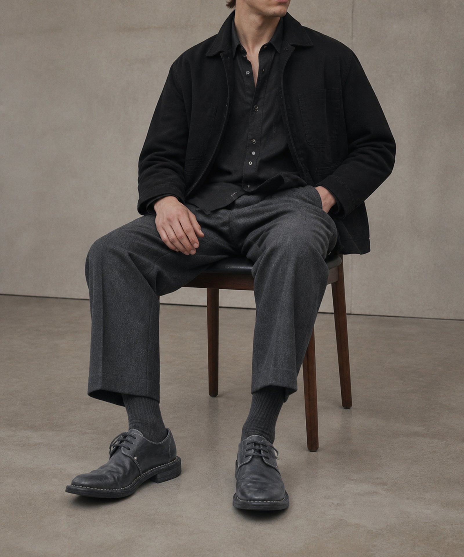 111-2 horse leather shoes half-body styling outfit image
