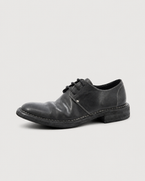 111-2 Washed Horsehide Low Derby unified light gray hero