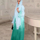 طقم عباية من قطعتين بتصميم ريش متدرج الألوان (لا يشمل العمامة)