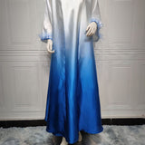 طقم عباية من قطعتين بتصميم ريش متدرج الألوان (لا يشمل العمامة)