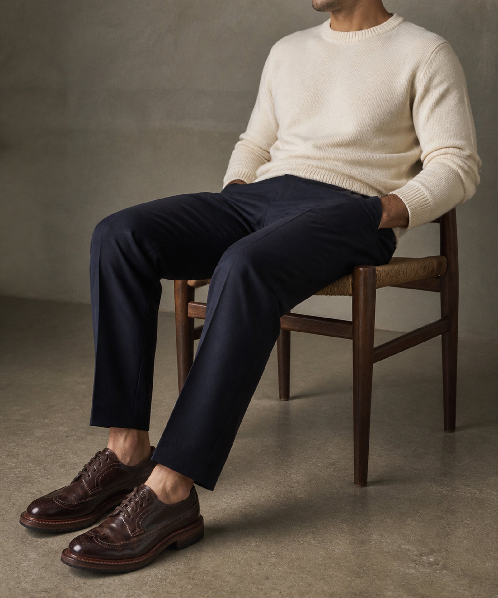 353-1 horse leather shoes half-body styling outfit image