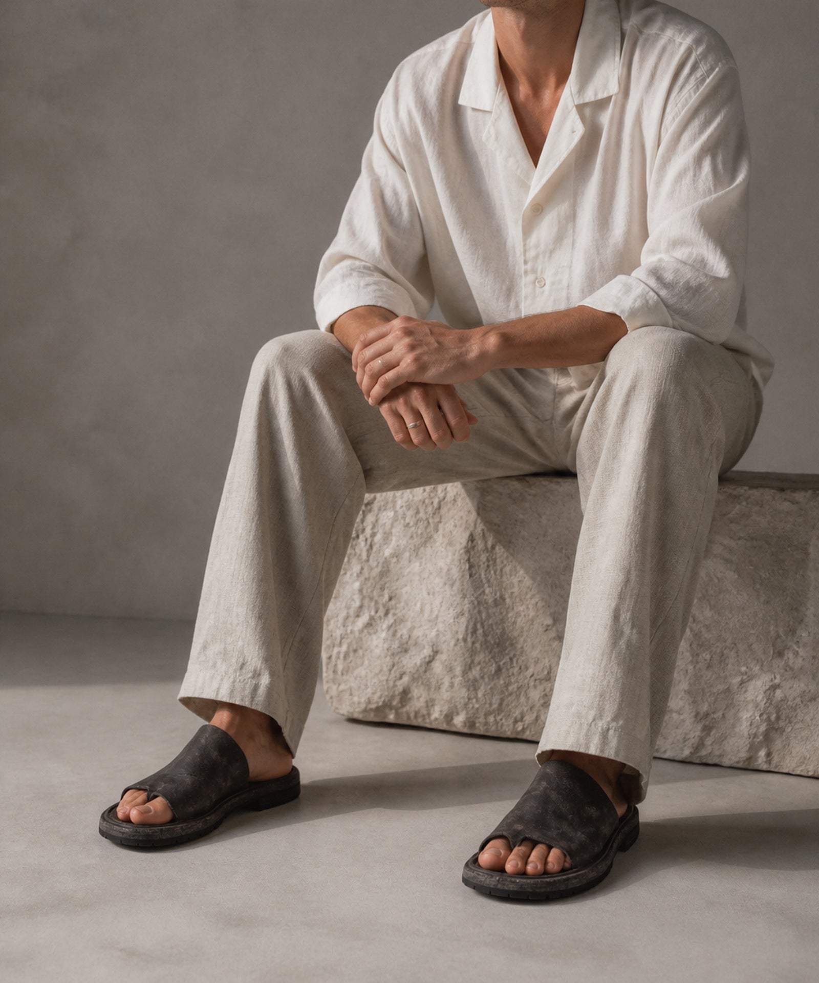 81910-1- horse leather shoes half-body styling outfit image