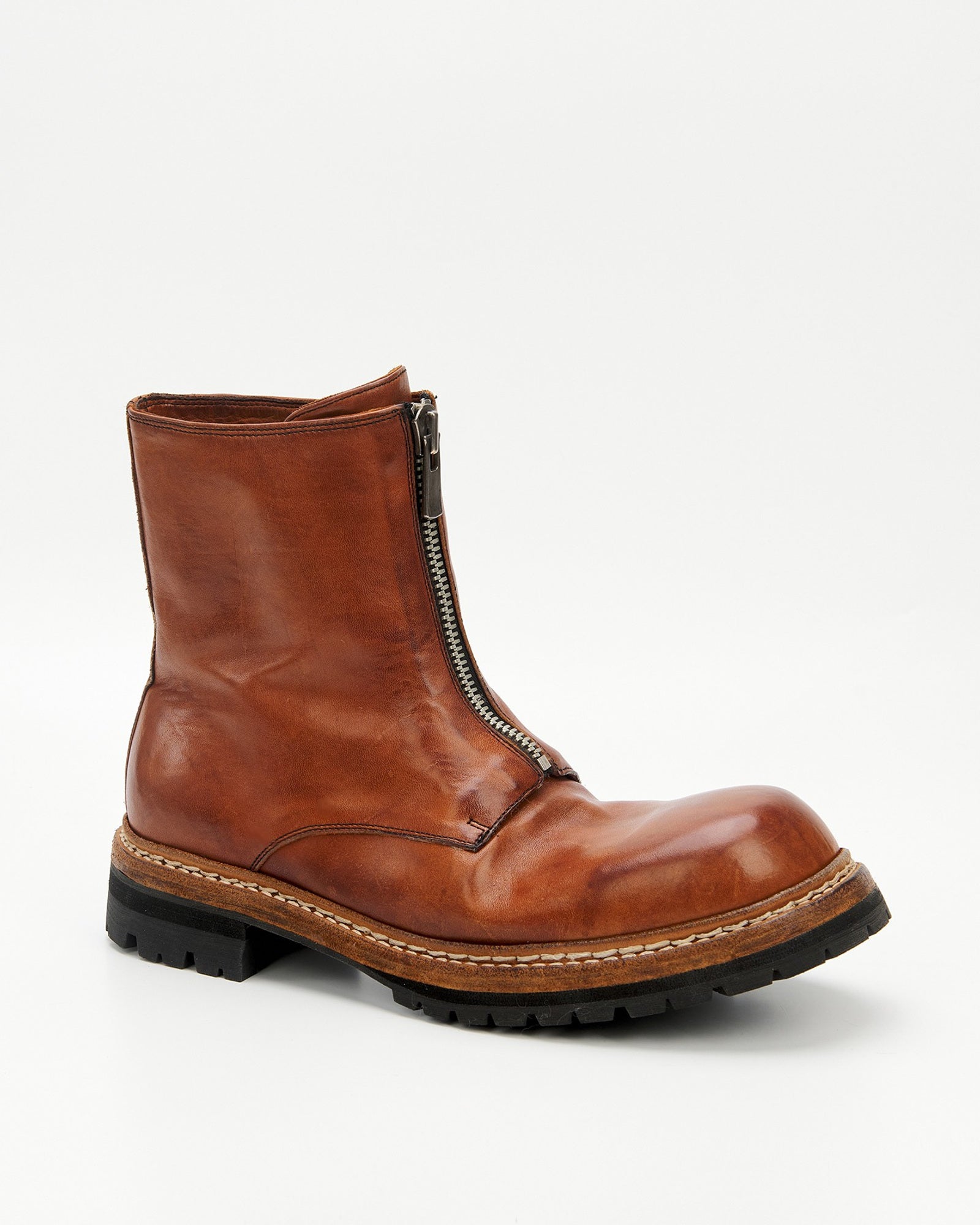 GR05 Coffee washed horsehide front-zip boot, side view