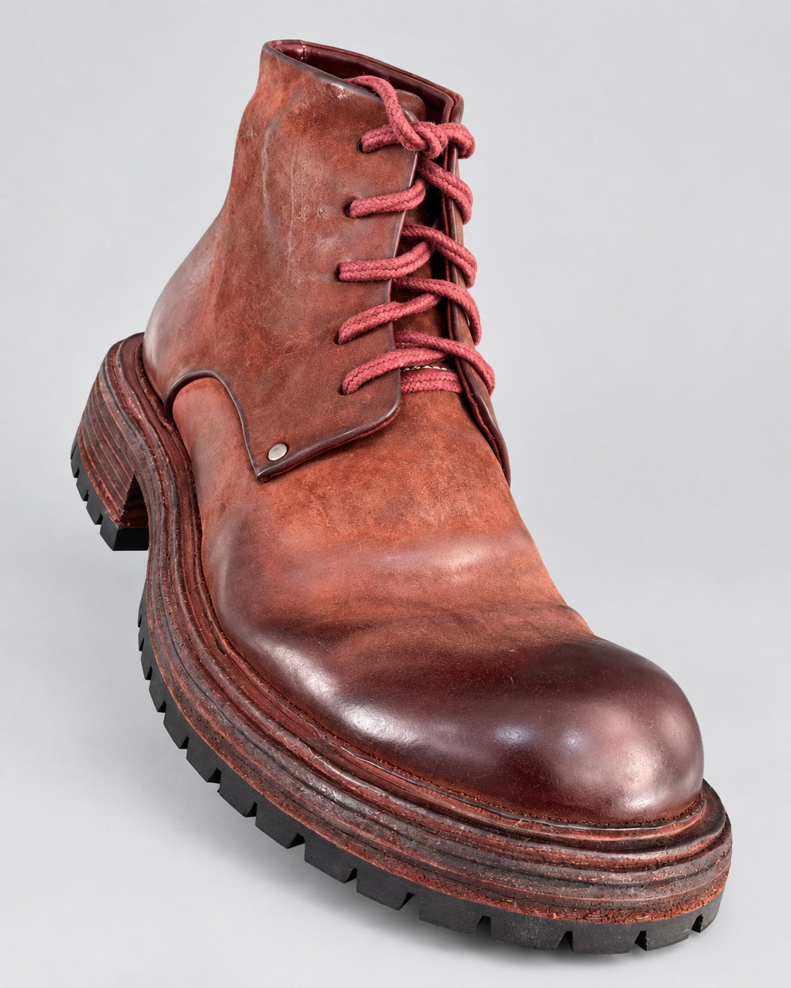 GT002-8 dark brown washed horsehide lace-up boot front angle