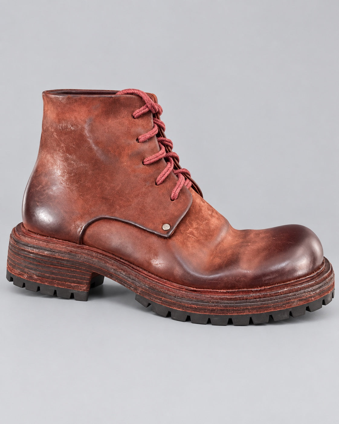 GT002-8 dark brown washed horsehide lace-up boot side view